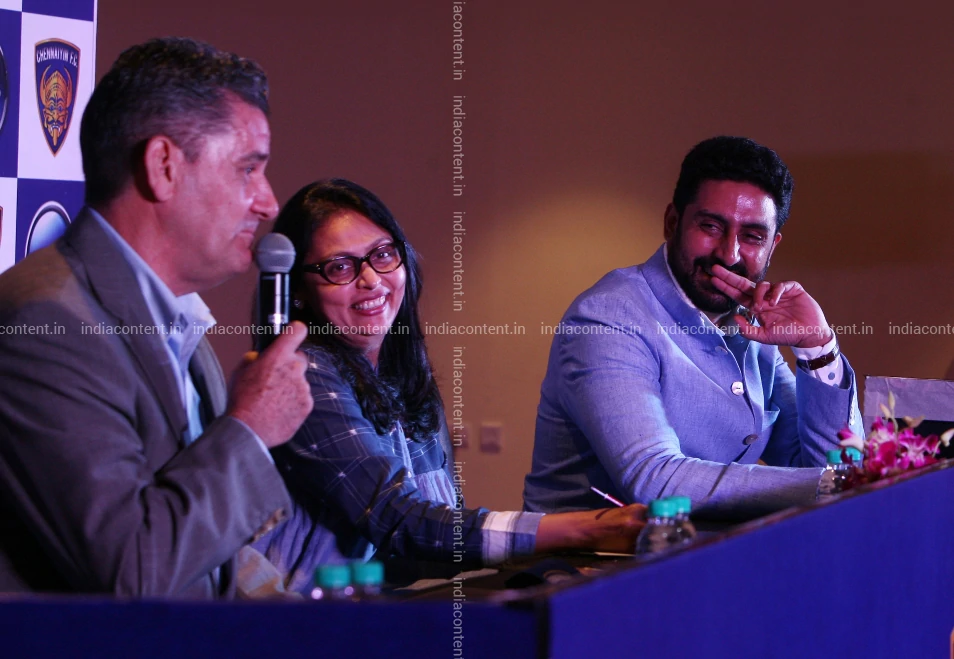 659-isl-team-chennaiyin-fc-s-new-coach-john-gregory--left--speaks-as-the-image-Chennaiyin_FC_new_coach_with_Abhishek_Bachchan__10_.webp