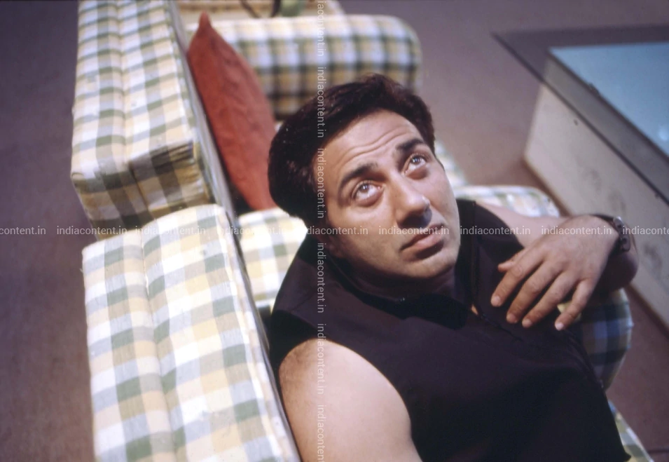 659-sunny-deol-actor-in-hindi-films---bollywood-portrait-image-F251_SS10_DVD0088.webp