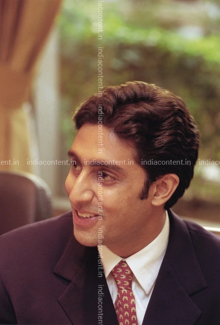 659-bollywood-actor-abhishek-bachchan-clicked-during-an-interview-in-image-88005500_20190412_133.webp