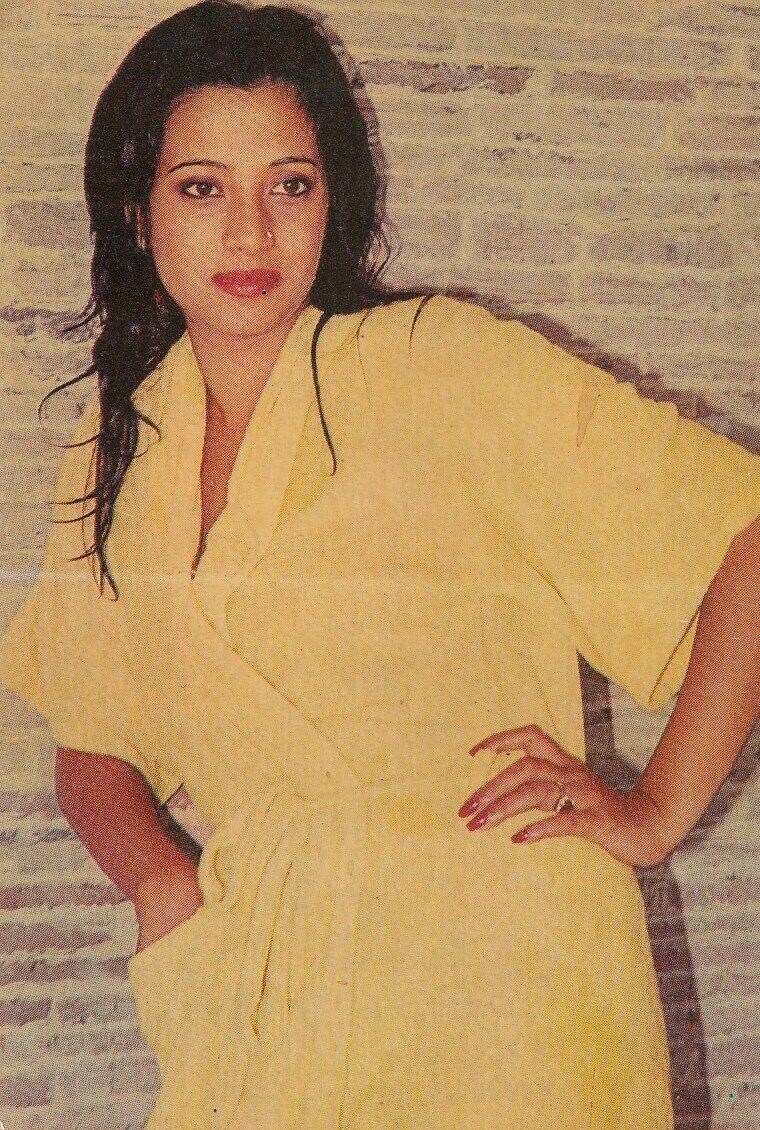 Bollywood-Postcard-Munmun-Sen-India.jpg