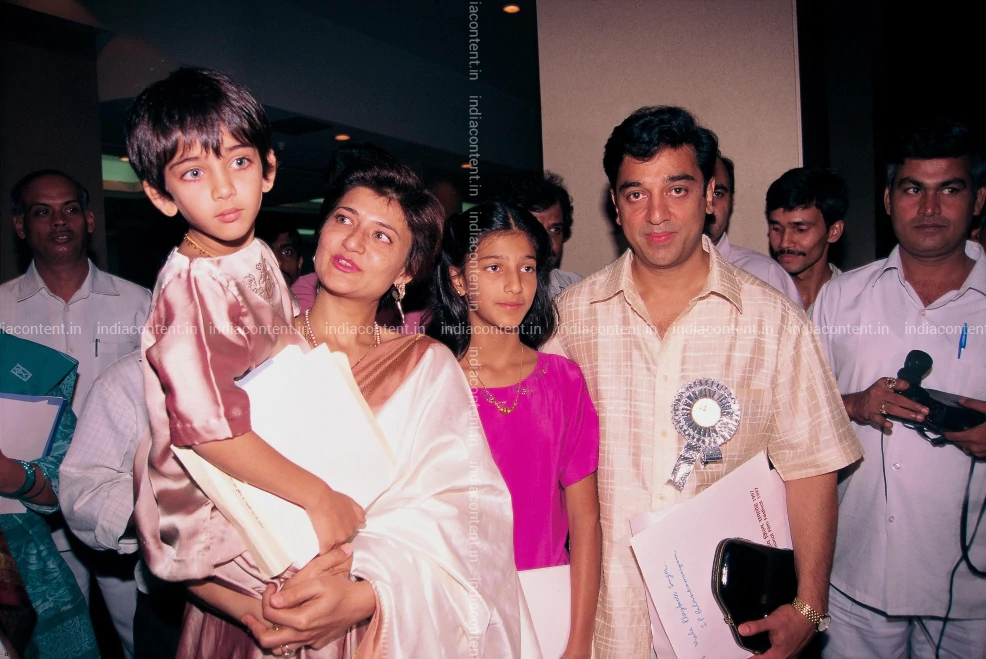 659-actor-kamal-hassan-with-his-family-at-the-national-film-award-image-88005500_20181204_095.webp
