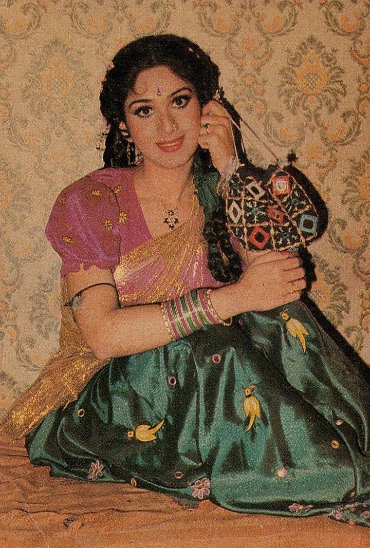 Bollywood-Postcard-Meenakshi-Sheshadri-India.jpg