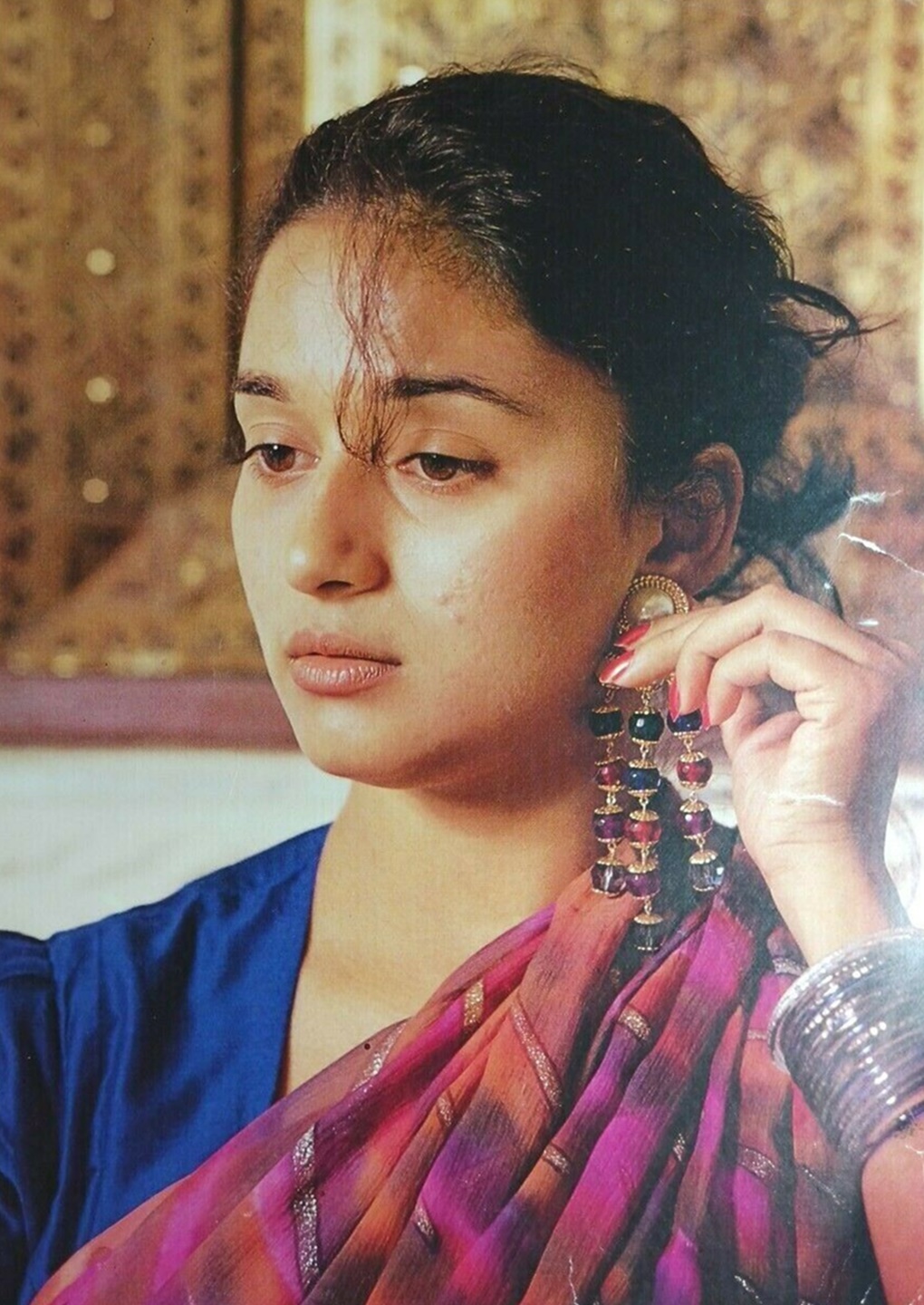 Bollywood-Actress-Madhuri-Dixit-Paper-Sheet-Rare (2).jpg