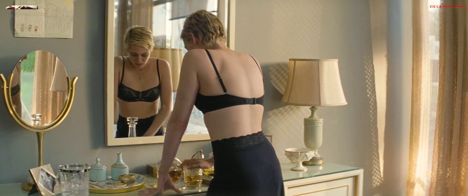 Kristen stewart seberg nude scene