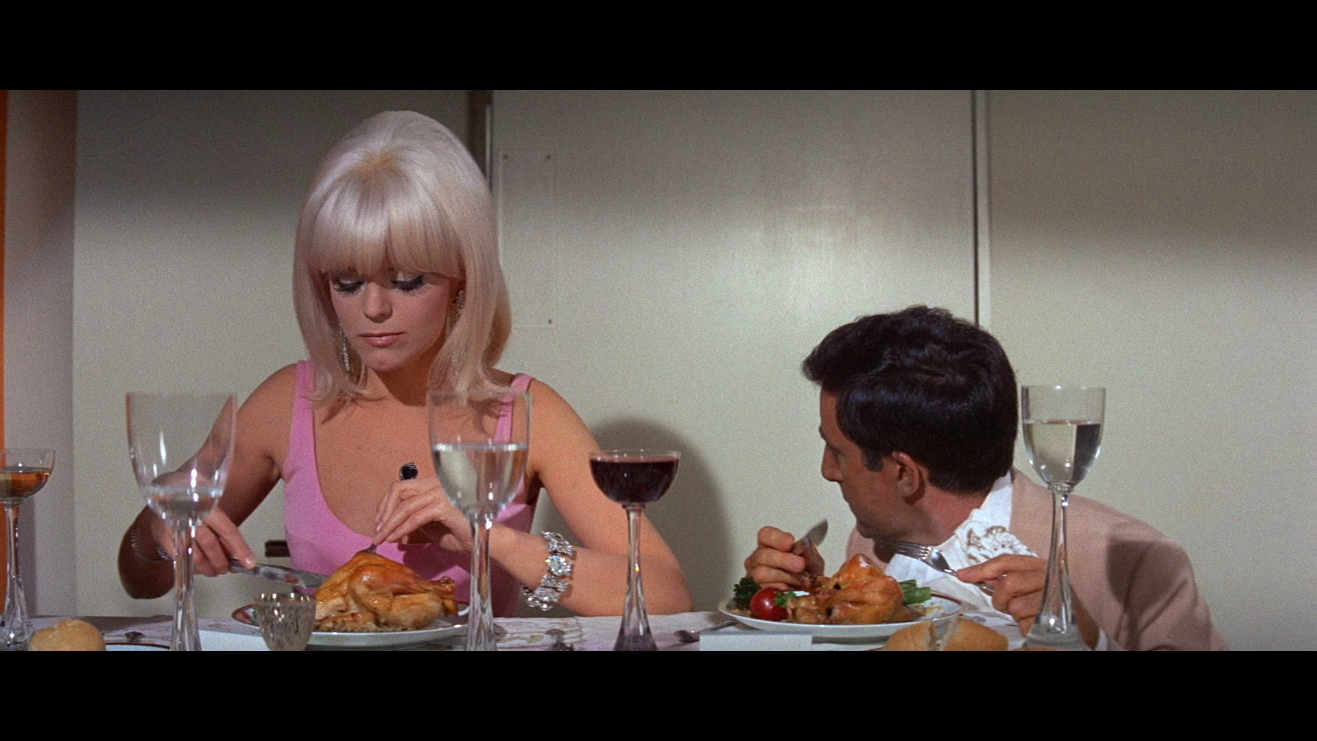 The.Party.1968.Koch.Media.BDRemux.1080p[(067985)08-43-08].PNG