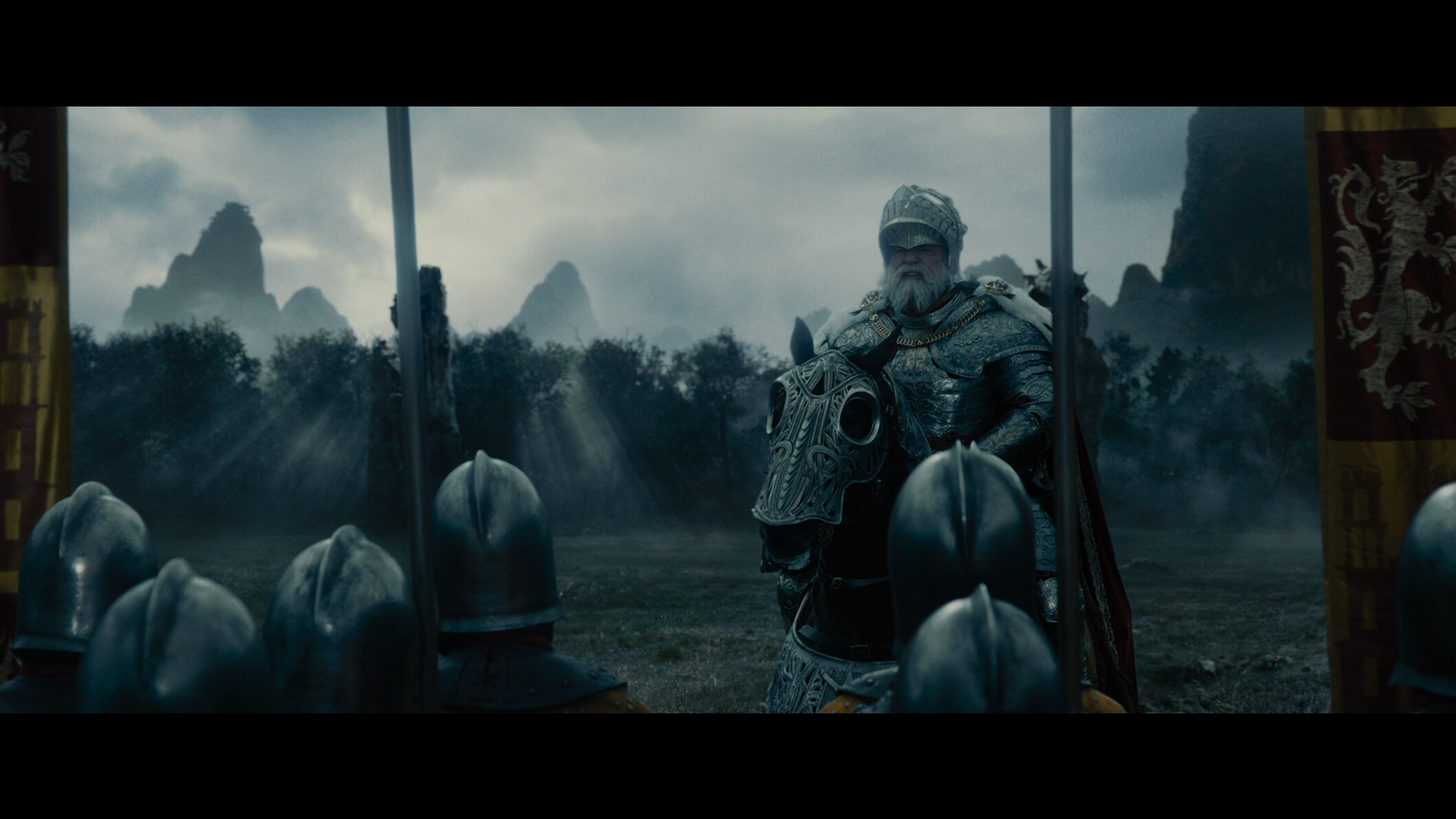 Maleficent.2014.2160p.UHD.BDRemux.TrueHD.Atmos.7.1.P8.HYBRID.DoVi-DVT.mkv_001016.908.png
