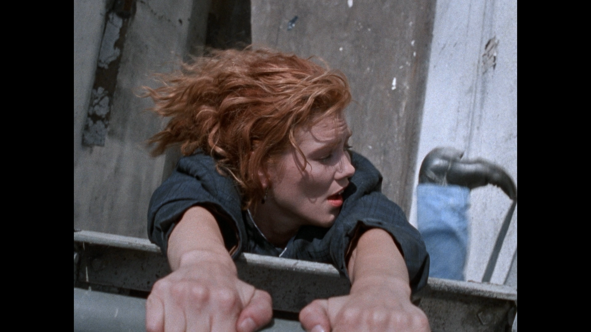 00000.m2ts(Steel and Lace 1991 1080p USA Blu-ray AVC DTS-HD MA 2.0-PlatinumBlack)_20211218_125104.598.png