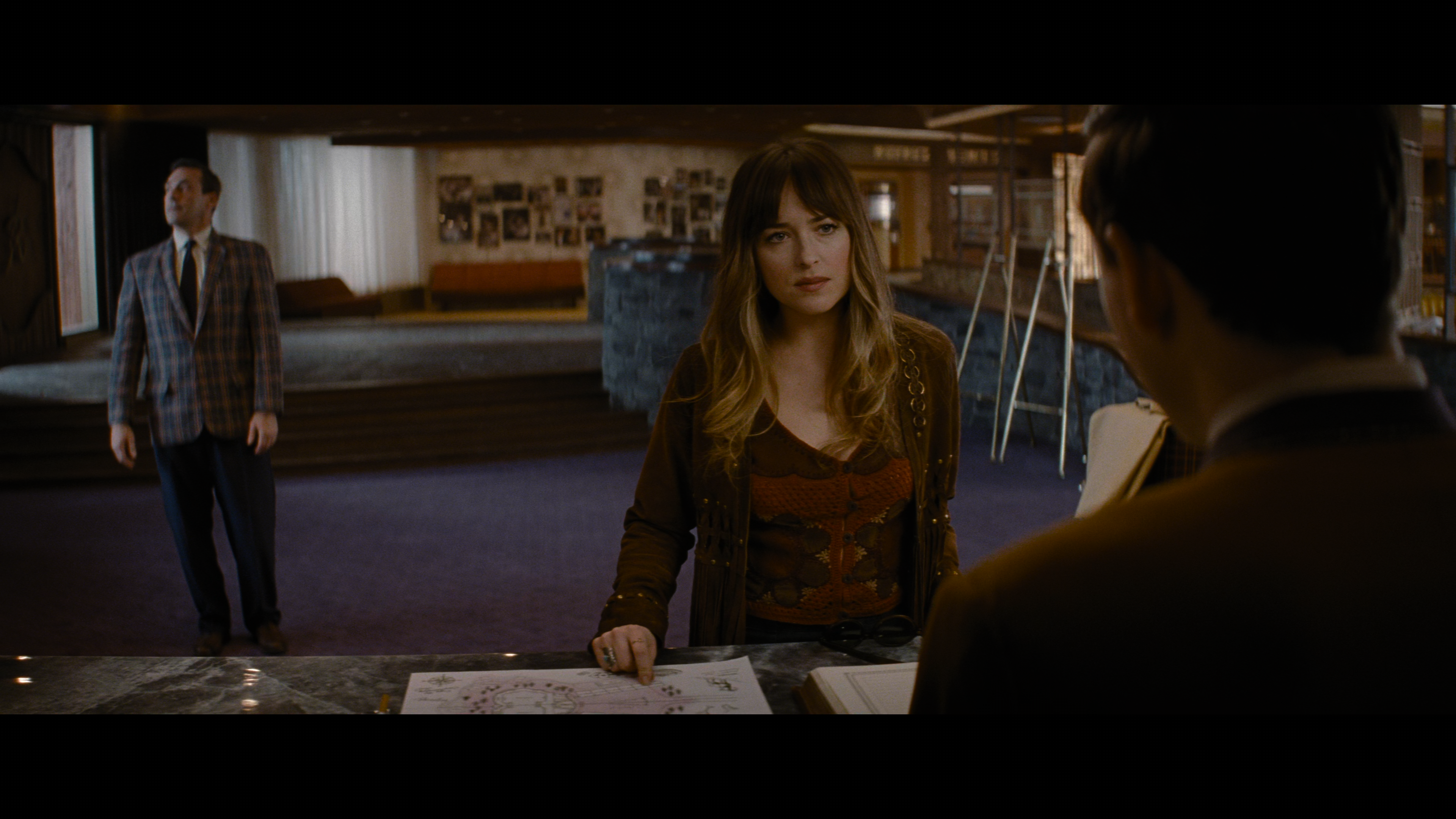 Bad.Times.at.the.El.Royale.2018.UHD.BDRemux.2160p.HDR.DoVi.HYBRID.P8.by.DVT.mkv_snapshot_00.18.24_[2022.01.03_17.34.58].png