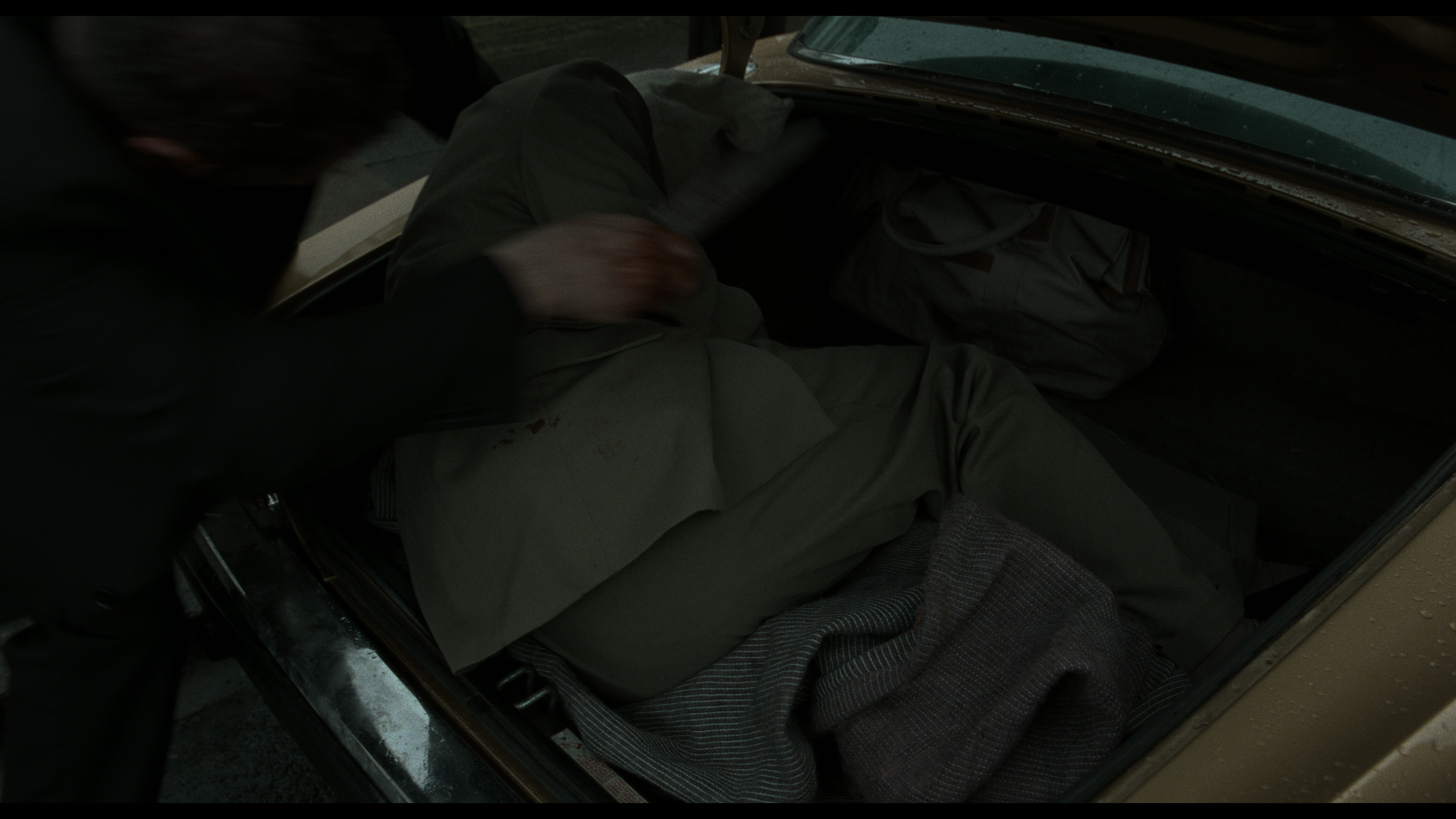 Snatch.2000.UHD.2160p.BDRemux.TrueHD.7.1.Atmos.HDR10Plus.DoVi.Hybrid.P8.by.DVT.mkv_20220117_175514.608.png