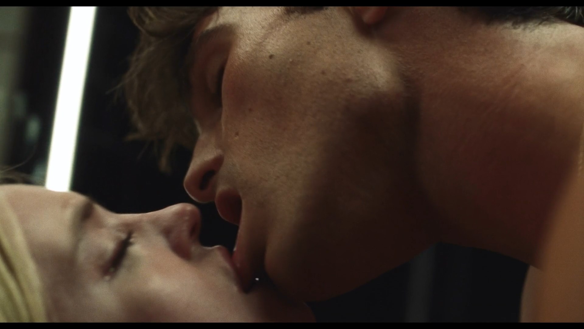 Blonde scena sesso orale
