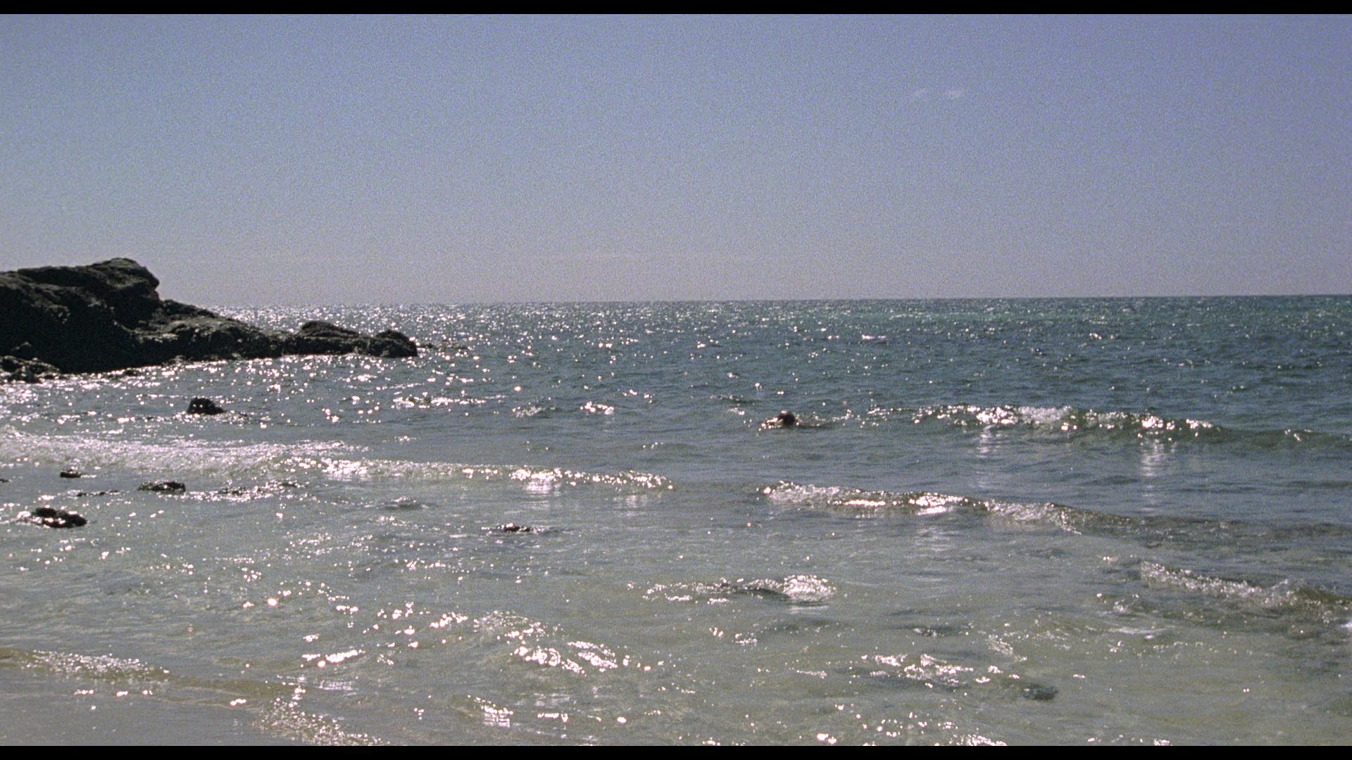 The.Blue.Lagoon.1980.Eureka!BDRemux.1080p[(043129)08-35-37].PNG