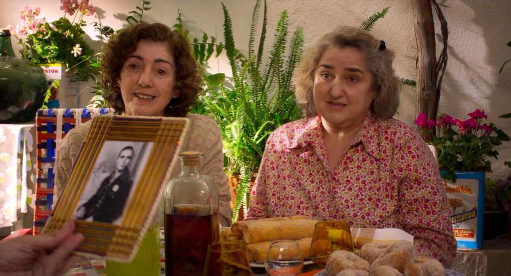 Parallel Mothers.2021.DUB.iTunes.BDRip-AVC.[wolf1245.ExKinoRay].mkv_20220305_144041.653.jpg