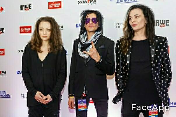 Глафира и Валерия со Снейком.jpg