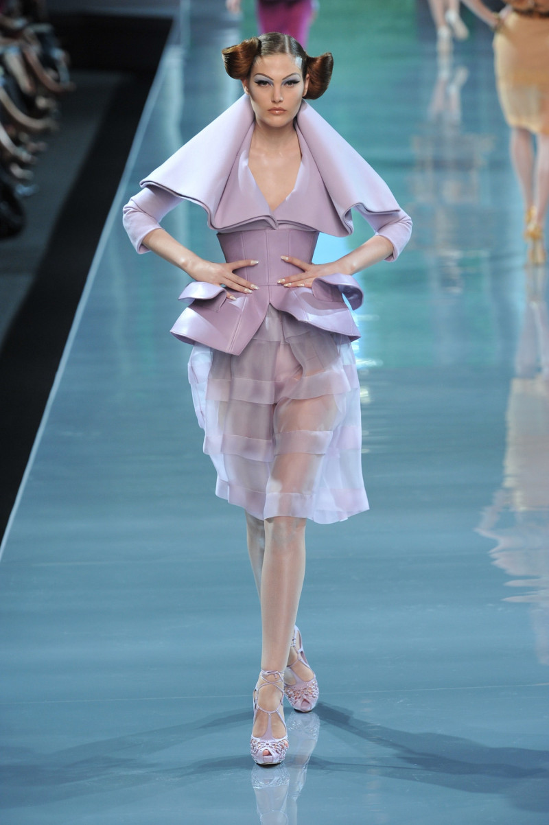 christian-dior-fall-2008-couture-00230h-catherine-mcneil.jpg