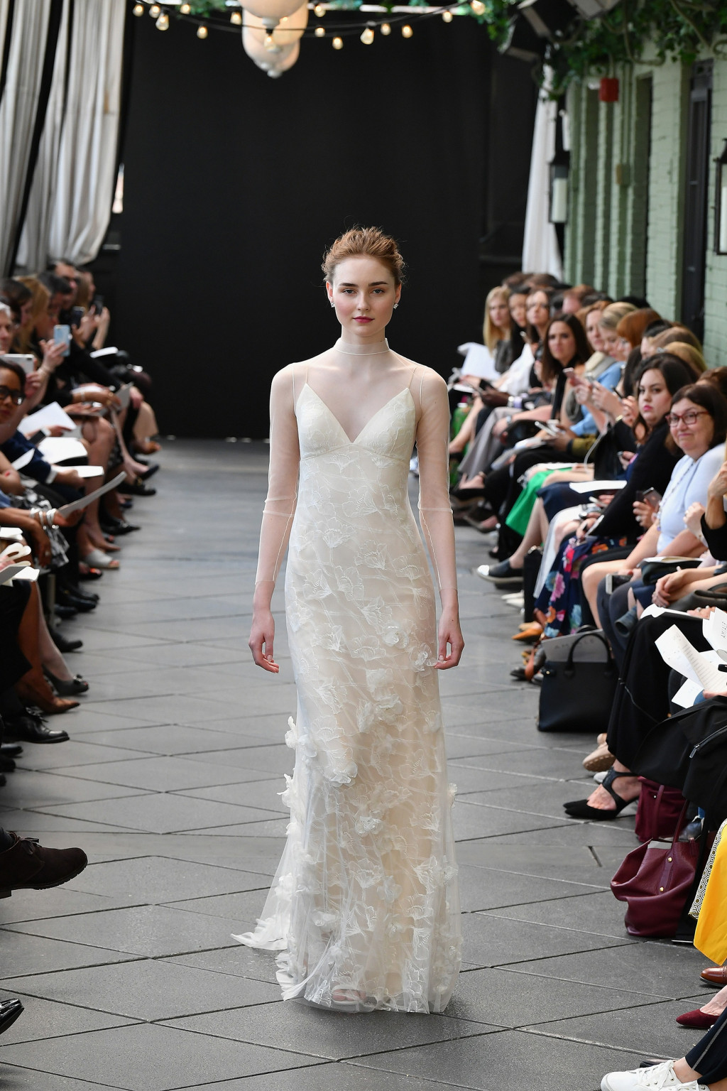 945919172-amsale-bridal-spring-2019-vogue-pr.jpg