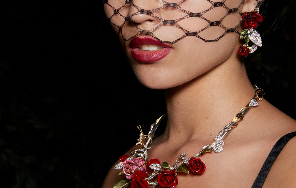 dolce-and-gabbana-firenze-2020-alta-gioielleria-woman-16.jpg