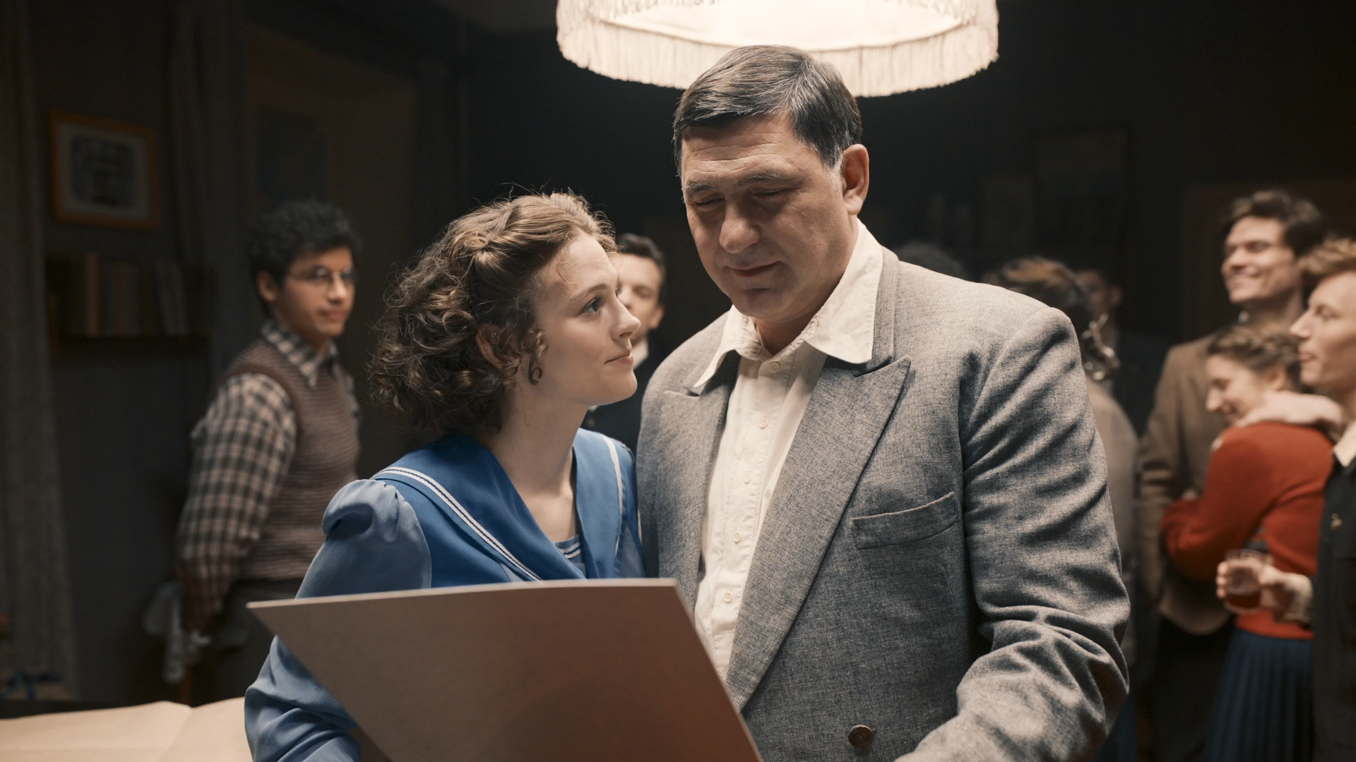 Perviy.oskar.2022.WEB-DL.1080p.ExKinoRay.mkv_snapshot_00.15.06.png