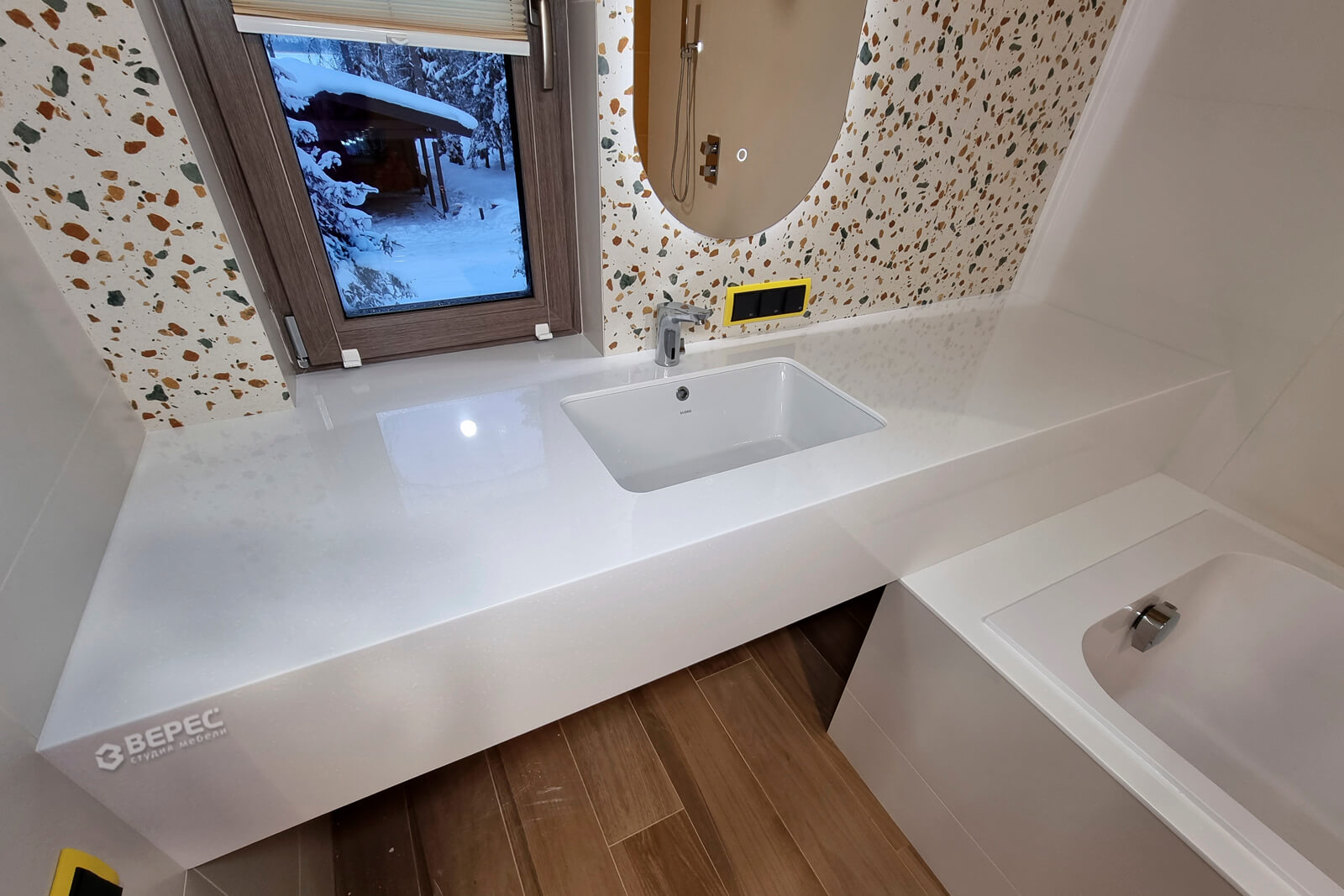 Столешница для ванной из искусственного камня: мир красоты и практичности