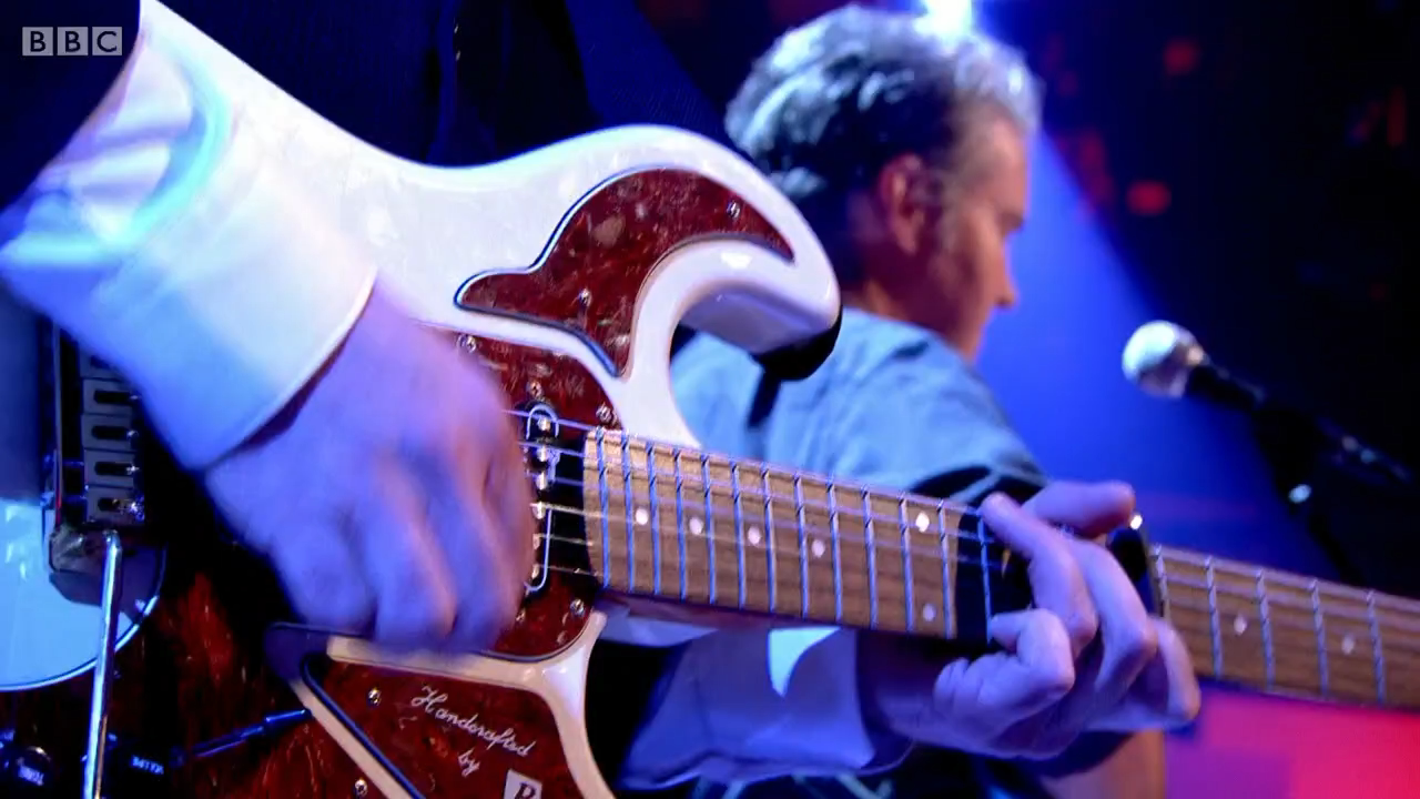 Later..._with_Jools_Holland_Series_43_Live_-_Episode_5[720p 30_00].mkv_20220805_105212.176.png