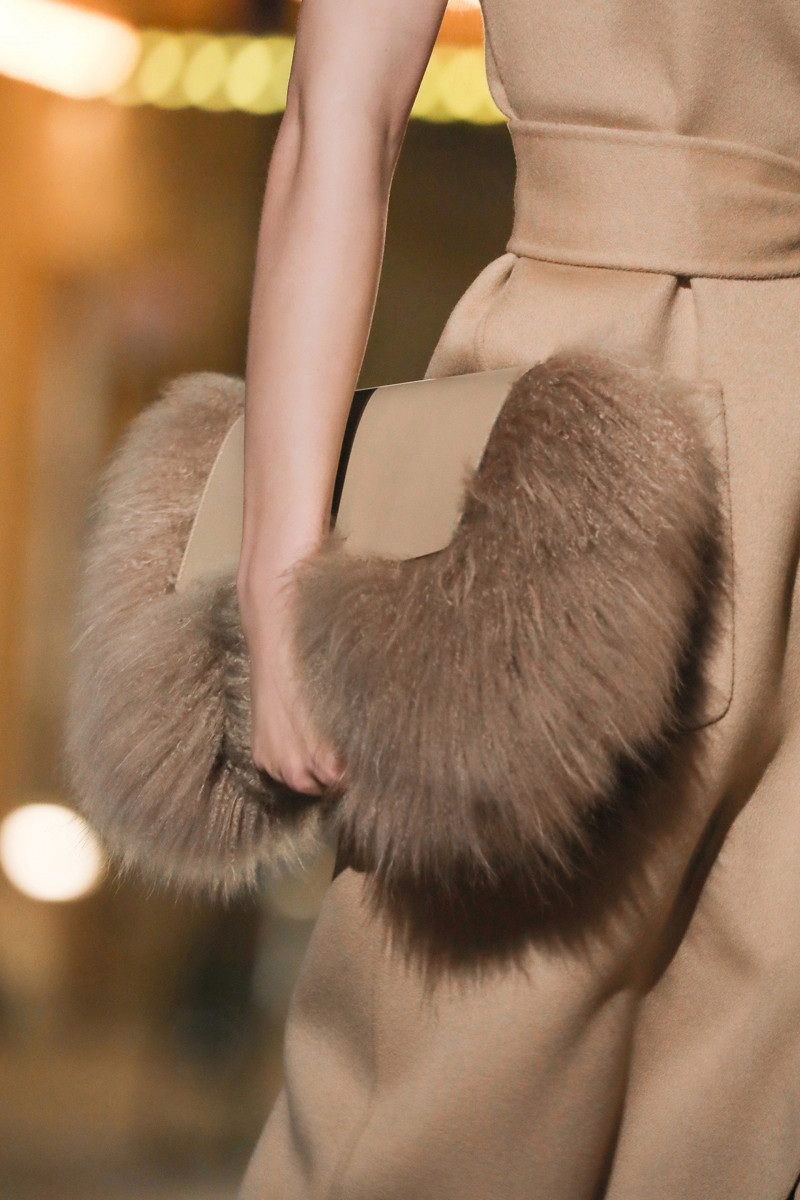 00011-Michael-Kors-Fall-21-DETAILS18.jpg