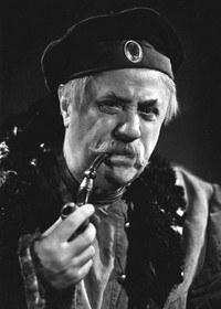 Михаил Жаров