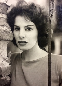 Орнелла Ванони