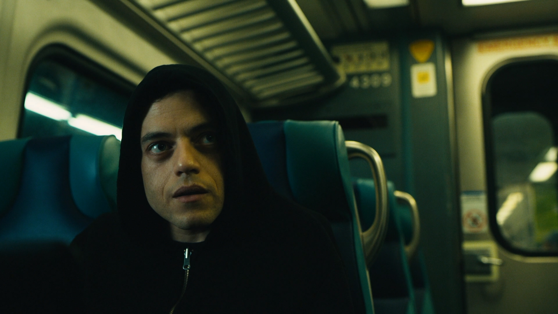 Mr.Robot.S04E01.401.Unauthorized.1080p.BDRemux.rus.ukr.eng.mkv_20220915_094701.953.png