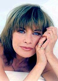 Николь Кальфан