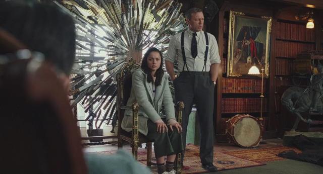 Knives.Out.2019.DUB.MVO.AVO.HDRip.mp4_snapshot_01.52.14_[2022.12.12_15.36.30].jpg