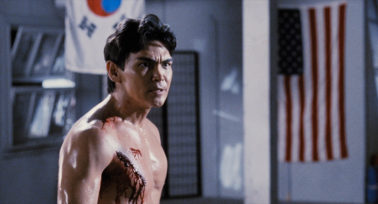 Blackbelt.1992.BDRip.720p.mkv_snapshot_01.23.42_[2023.02.02_18.12.35].png