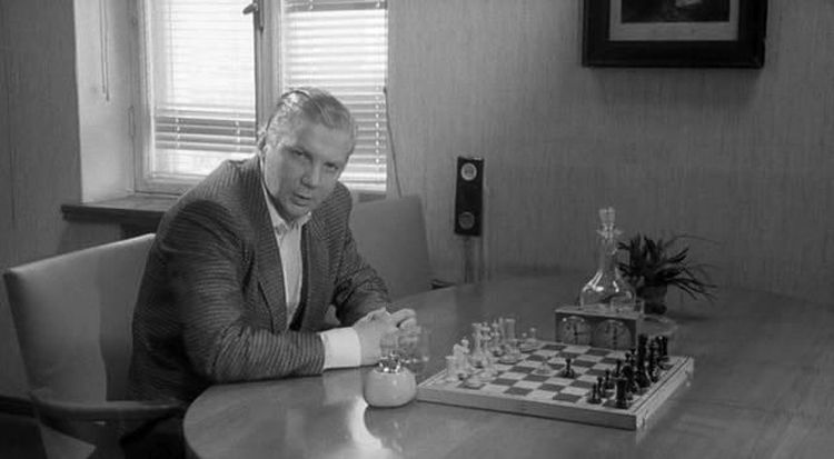 Гамлет идёт в бизнес /Hamlet liikemaailmassa/ 1987 (0:20:30 / 1:29:10)