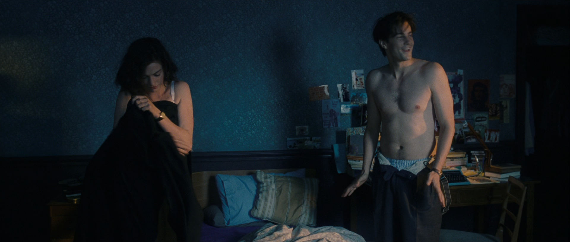 Один день (One Day) 2011.mkv_snapshot_00.05.40.345.png