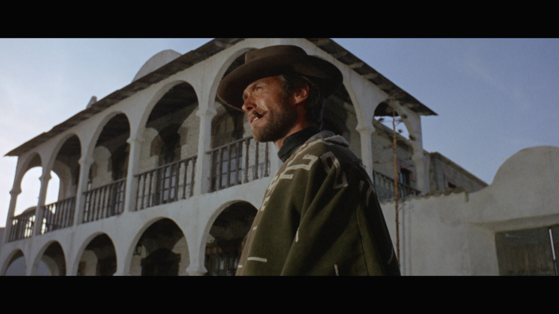 Per un pugno di dollari_1964г_Sergio Leone, Clint Eastwood, Lee Van Cleef  Gian Maria Volonte.mkv_20230319_160937.526.png