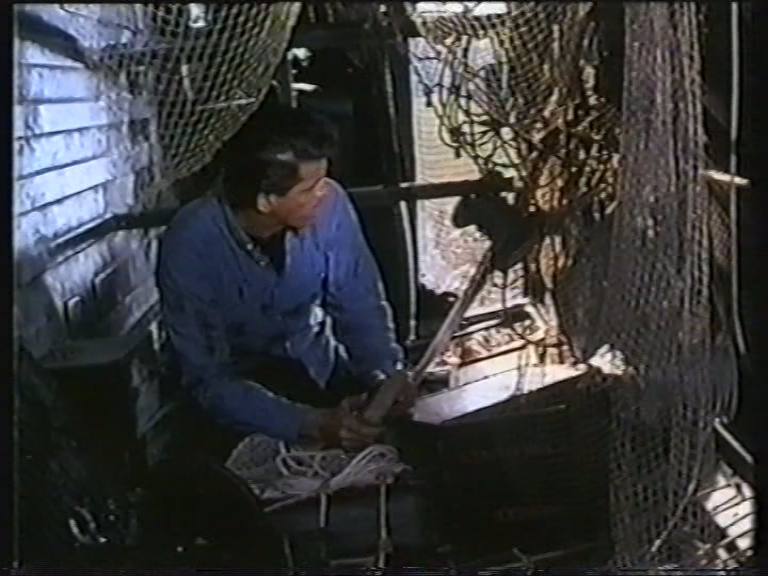 Blades (1989) VHSRip, MVO Варус Видео.mpg_snapshot_01.32.40.555.png