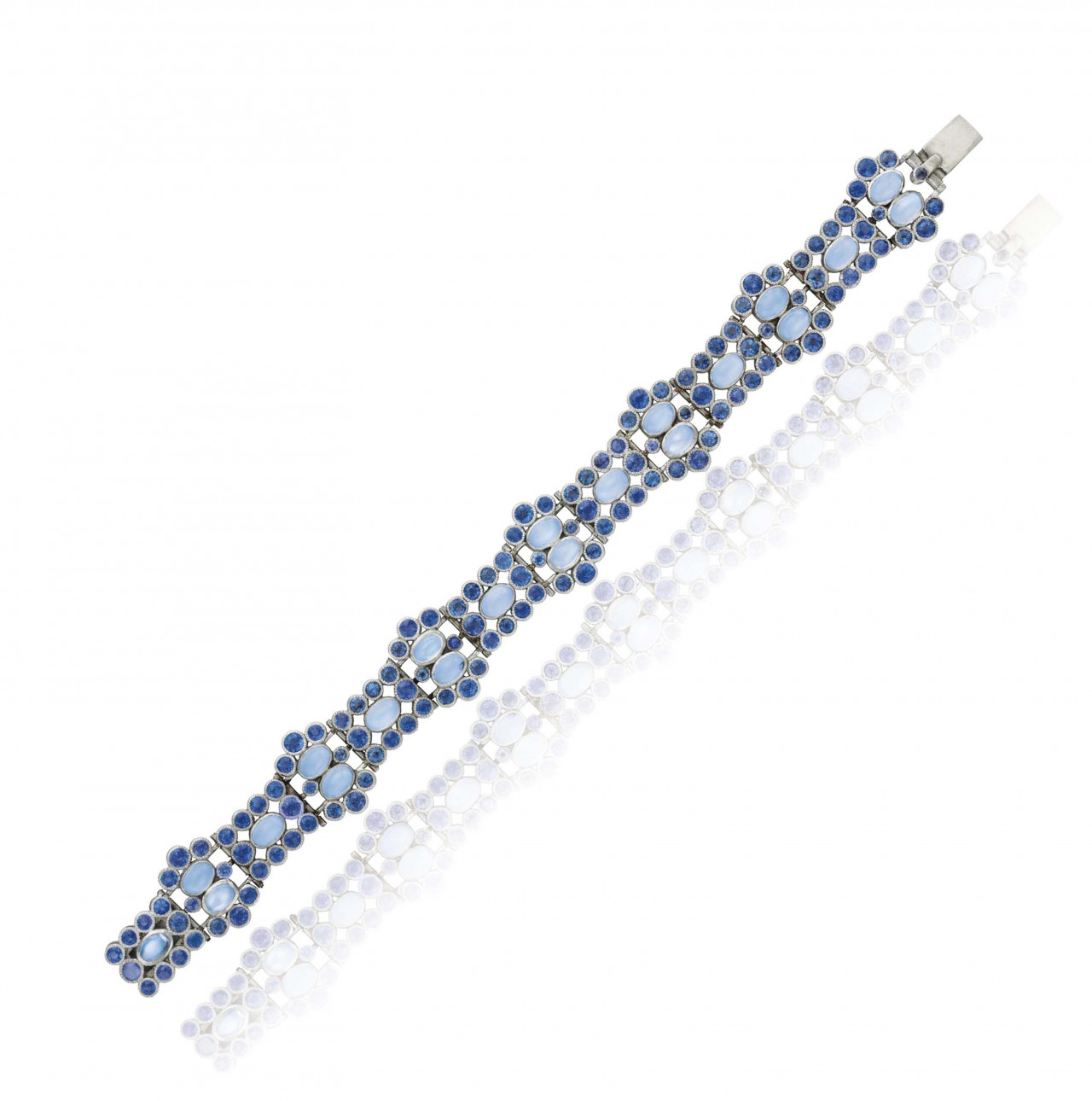 2017_NYR_14760_0135_000(a_moonstone_and_sapphire_bracelet_by_tiffany_co092925).jpg