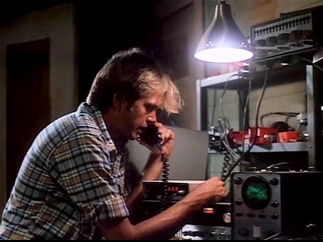 Citizens Band (1977)-RADIOCHIEF.rus.AVO.mp4_snapshot_01.03.41.317.jpg