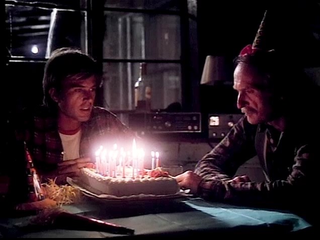 Citizens Band (1977)-RADIOCHIEF.rus.AVO.mp4_snapshot_01.22.33.698.jpg