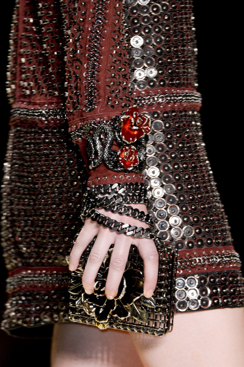 Roberto+Cavalli+Fall+2013+Details+01Y7EtUvH0px.jpg