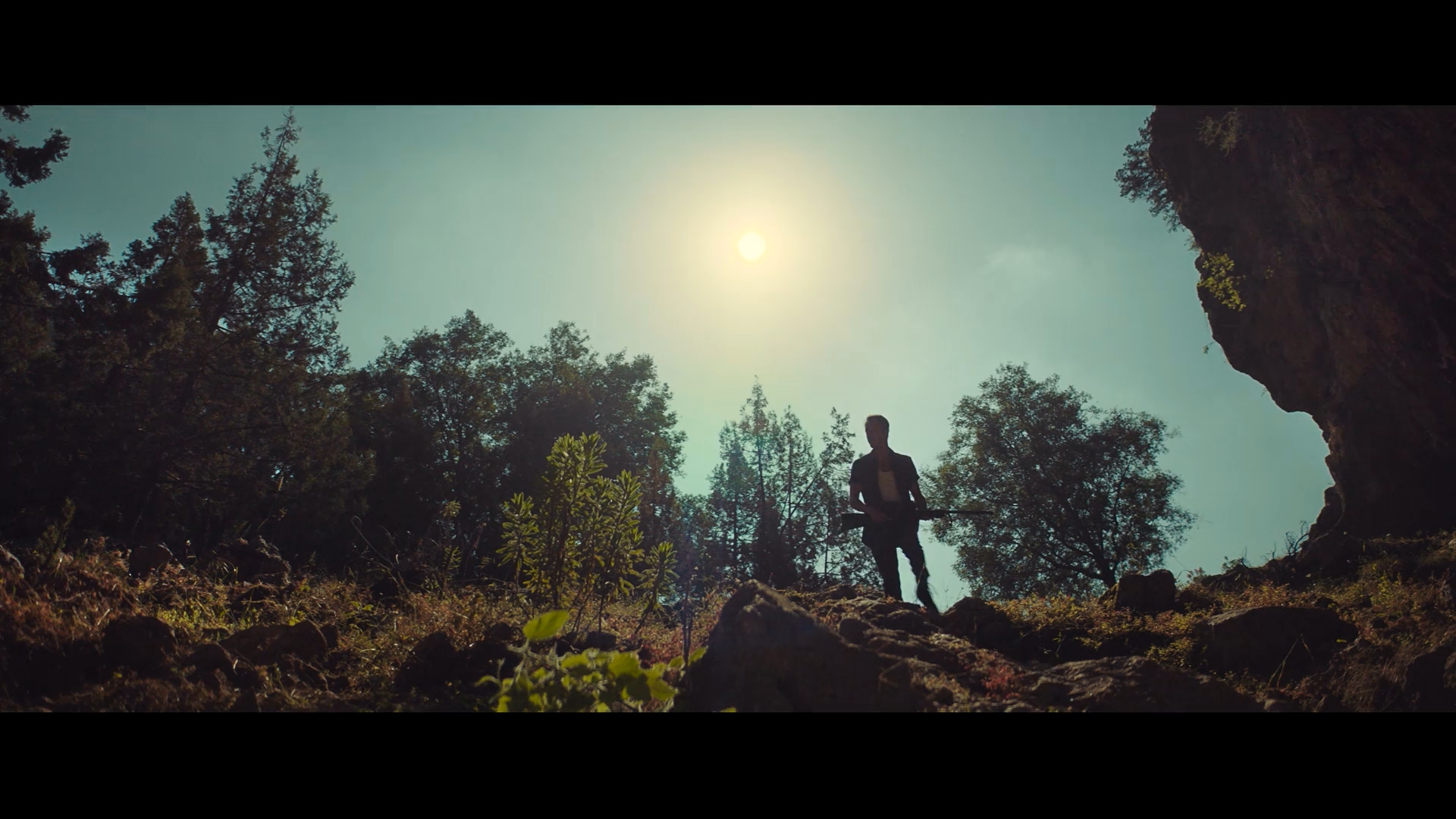 Av.The.Hunt.2020.1080p.WEB-DL.mkv_snapshot_00.47.54.jpg