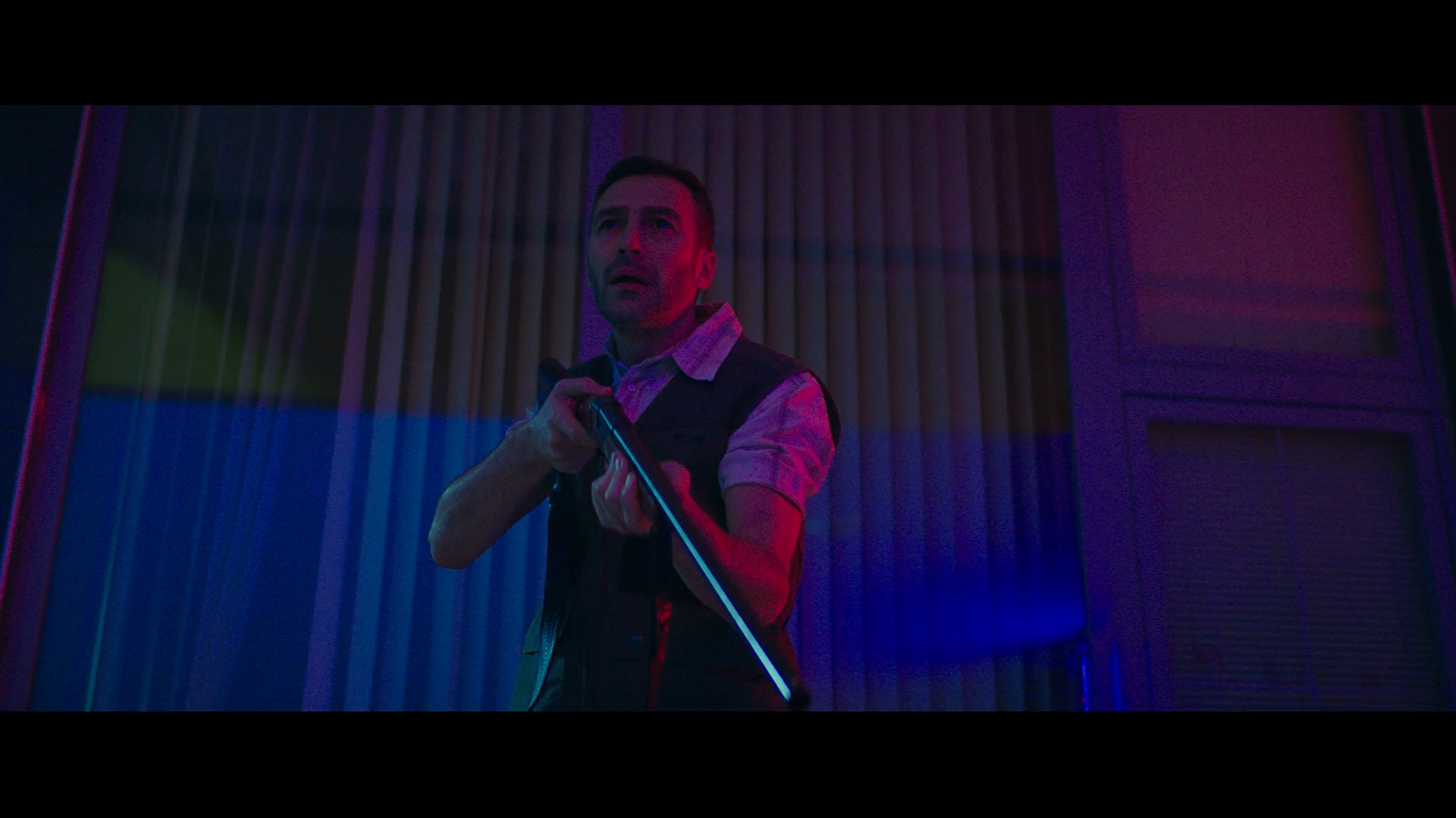 Av.The.Hunt.2020.1080p.WEB-DL.mkv_snapshot_01.22.58.jpg