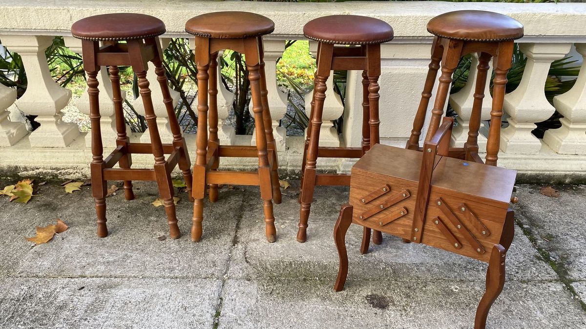 fb84f509fe7703bbe4063db1164e--dlya-doma-i-interera-barnyj-stul-vintazhnye-barnye-stulya-v-s.jpg Почему барные стулья из массива дерева станут превосходным выбором для вашего интерьера