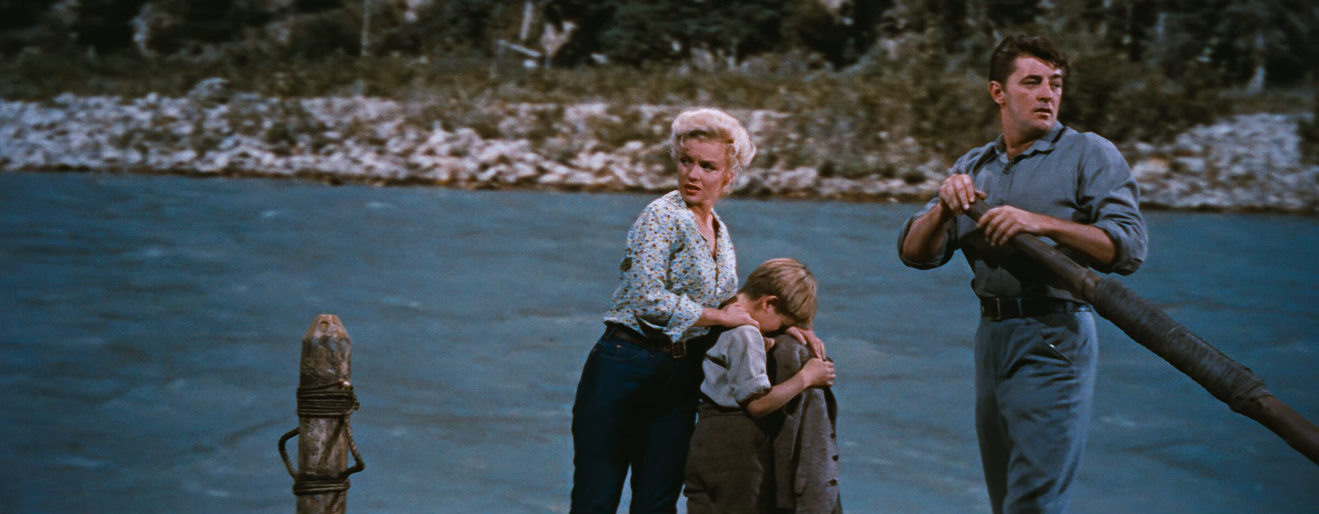 Река не течет вспять (River of No Return) 1954.mkv_snapshot_00.36.52.210.png