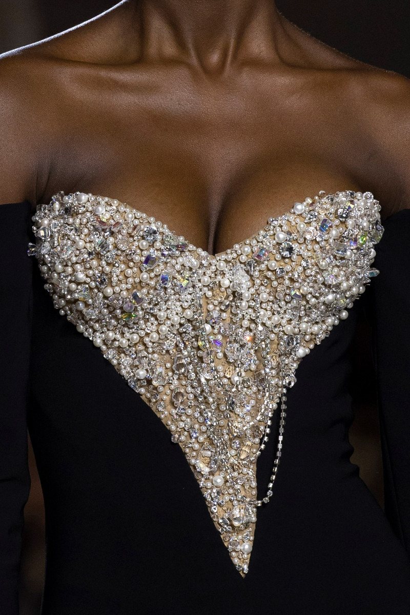 00039-celia-kritharioti-fall-2023-couture-details-credit-brand.jpg