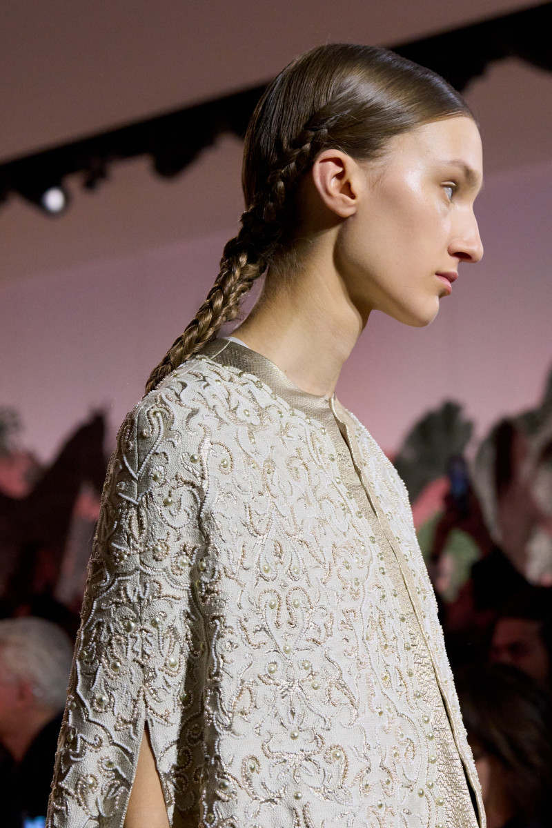 00109-christian-dior-fall-2023-couture-details-credit-gorunway.jpg