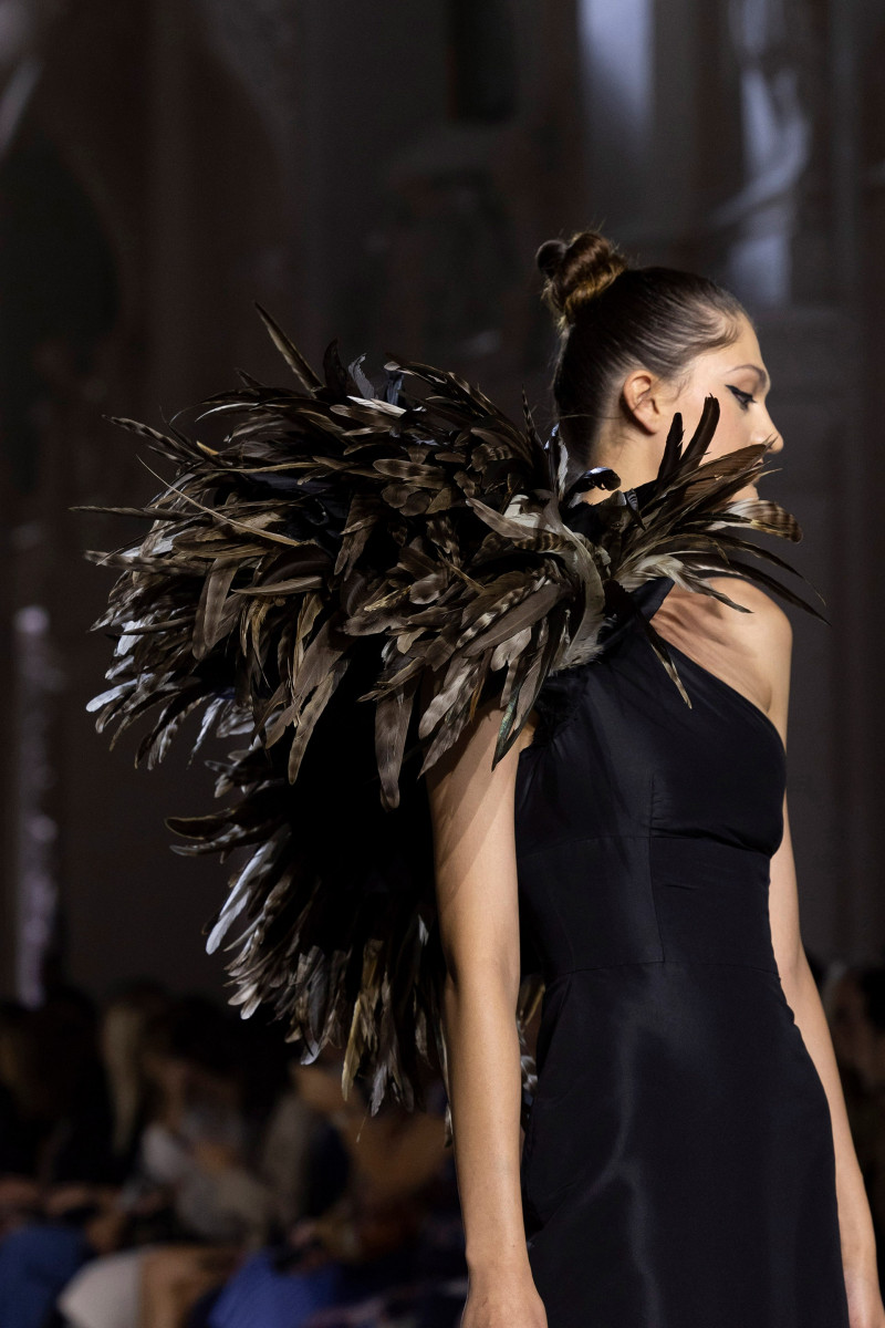 00058-celia-kritharioti-fall-2023-couture-details-credit-brand.jpg