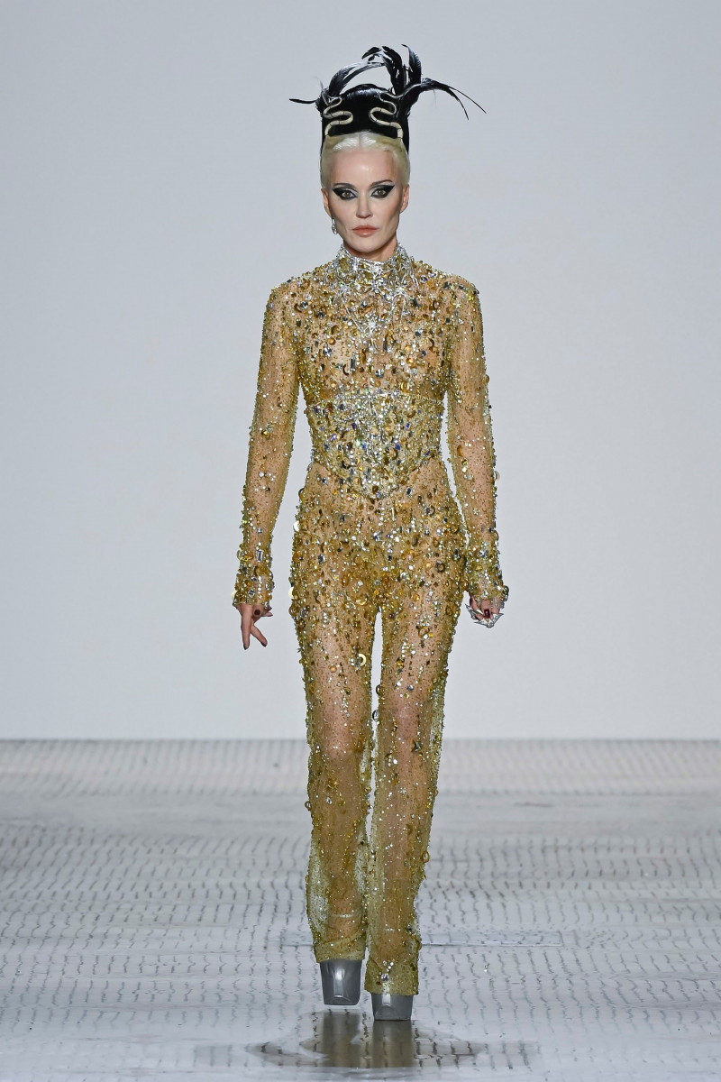 00058-celia-kritharioti-fall-2023-couture-credit-brand.jpg