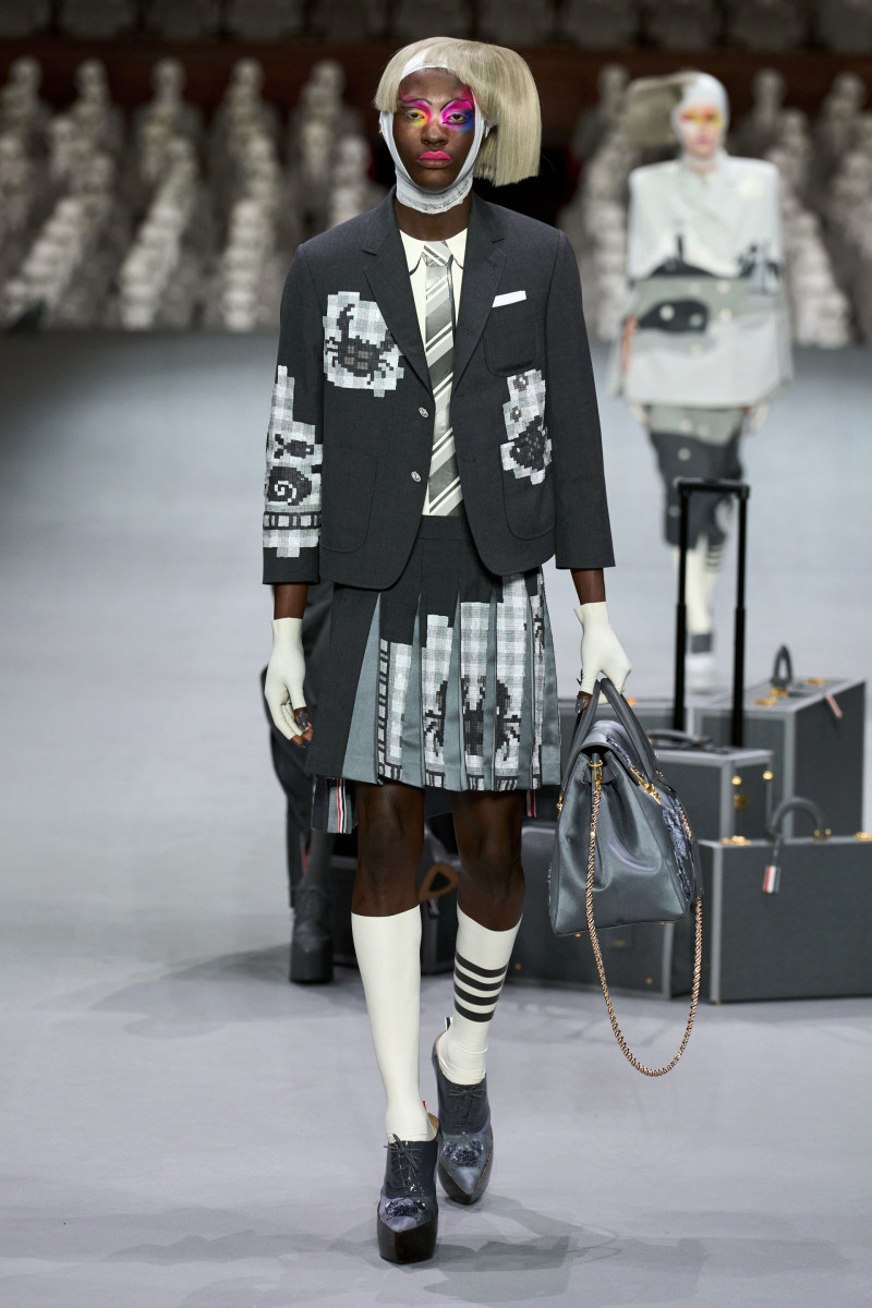 00035-thom-browne-fall-2023-couture-credit-gorunway.jpg