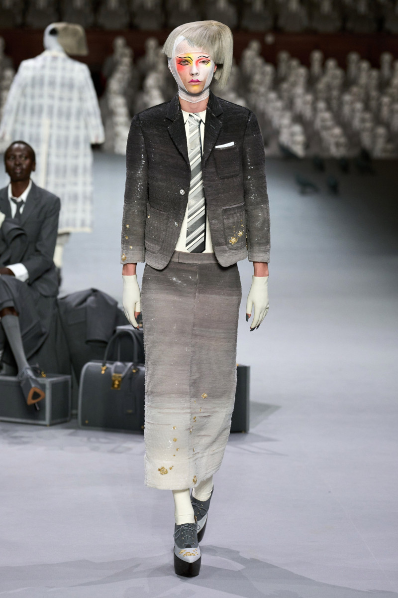 00016-thom-browne-fall-2023-couture-credit-gorunway.jpg
