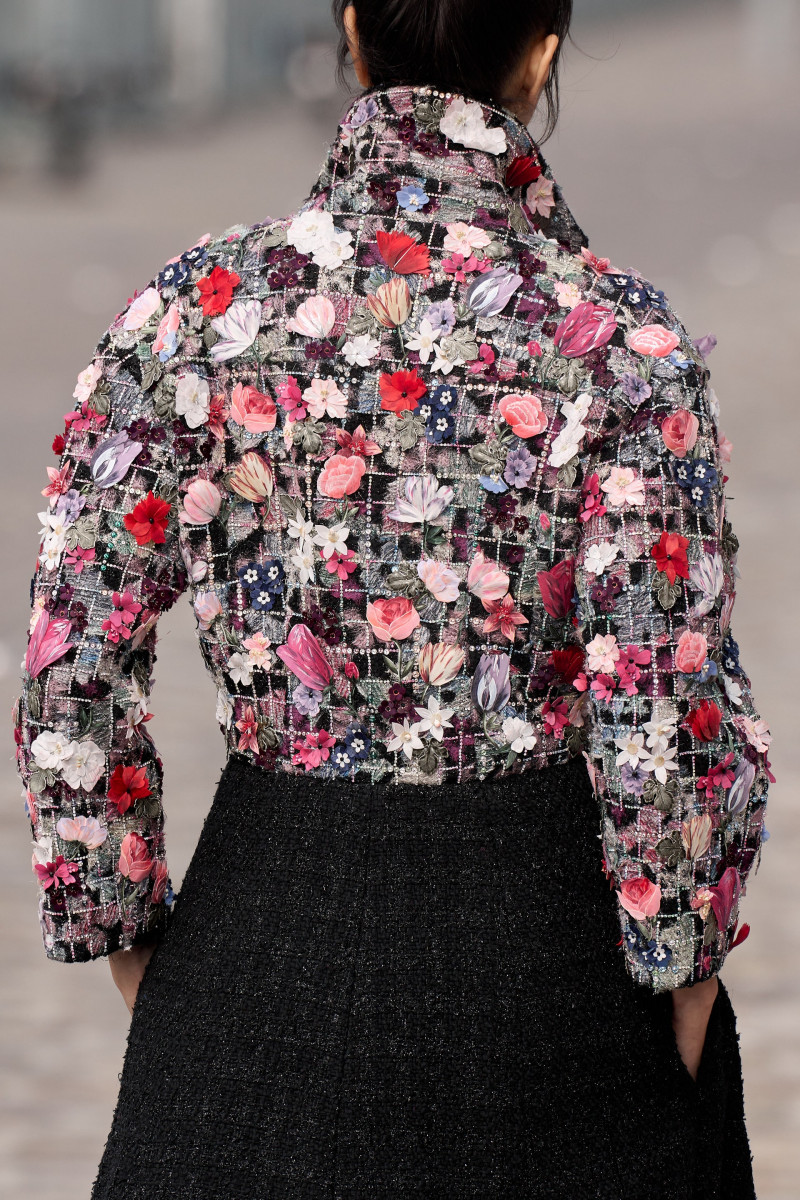 00066-chanel-fall-2023-couture-detail-credit-gorunway.jpg