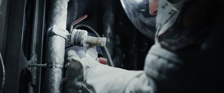 Stowaway.2021.HDRip-AVC.ExKinoRay.mkv_snapshot_01.42.30.208.png
